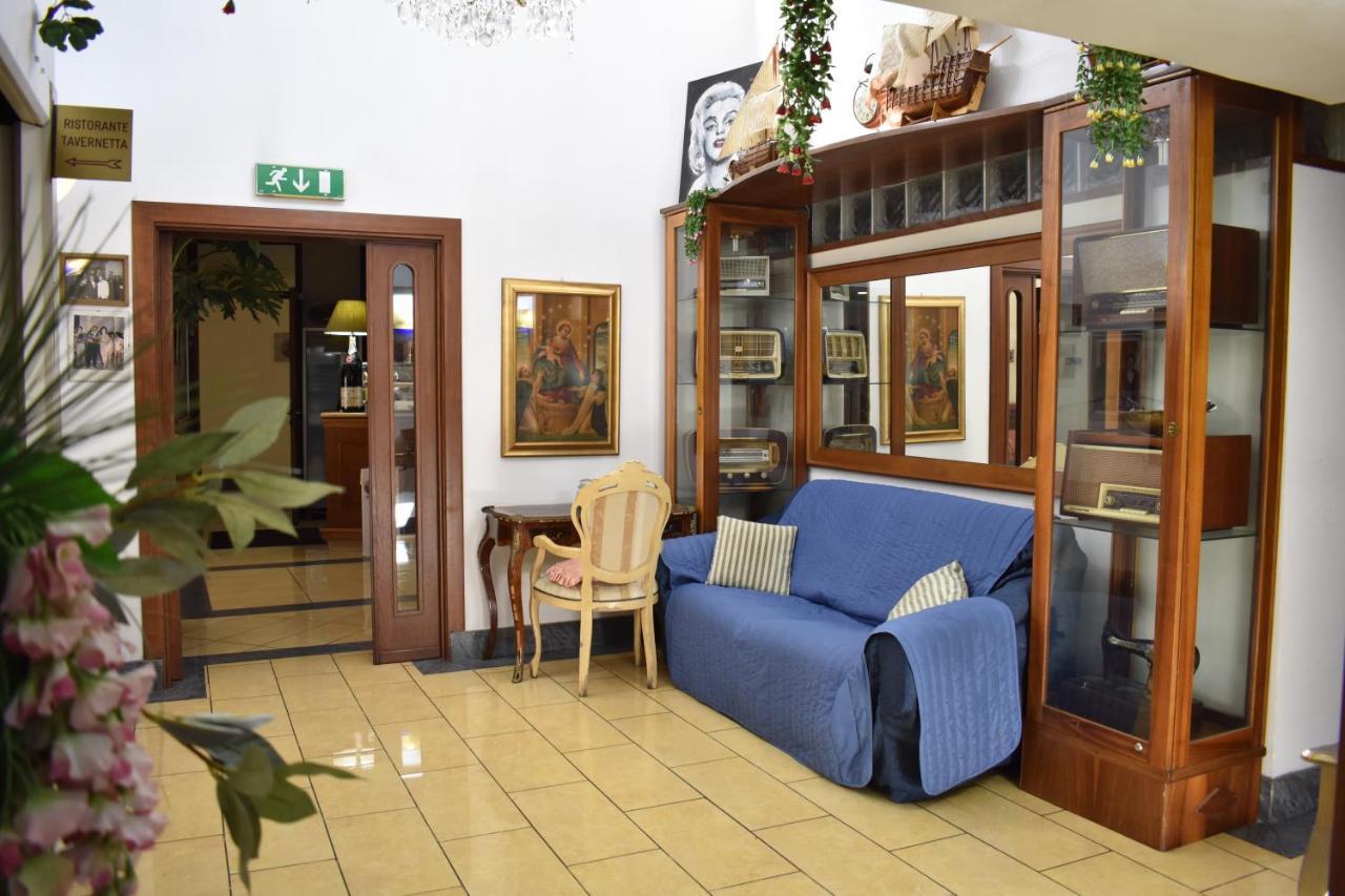 Hotel Ristorante Amitrano Помпей Екстериор снимка