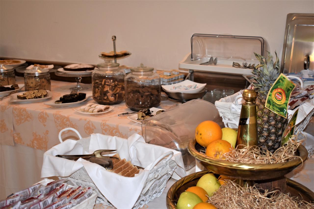 Hotel Ristorante Amitrano Помпей Екстериор снимка
