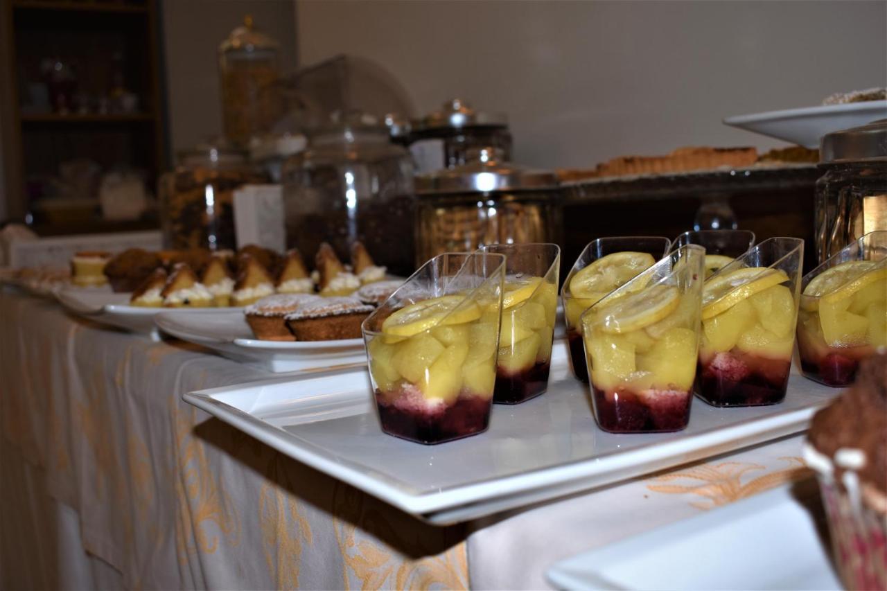 Hotel Ristorante Amitrano Помпей Екстериор снимка